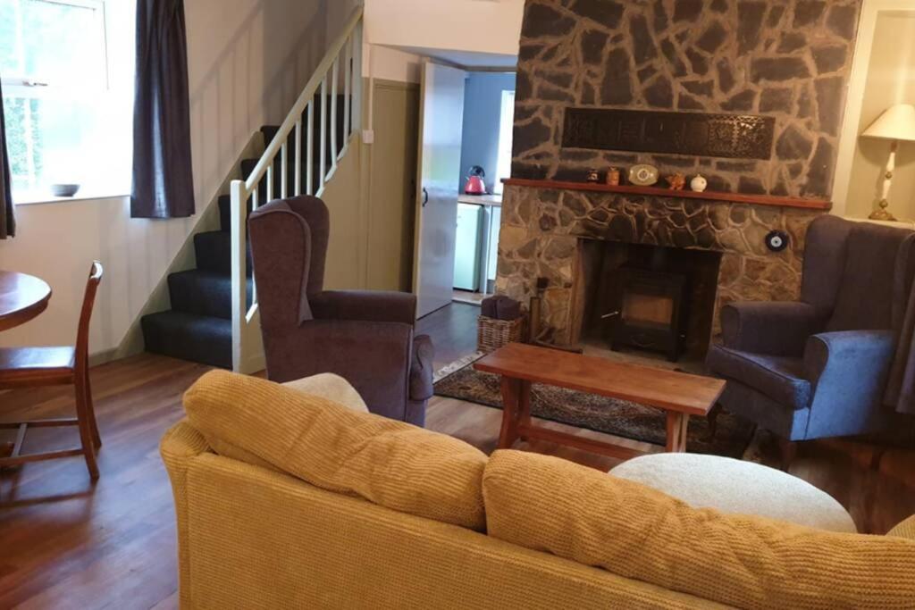 Aberdulas Cottage In The Dyfi Valley Wales Machynlleth Exterior photo